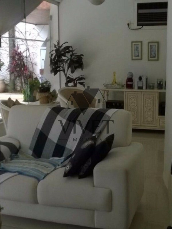 Casa à venda com 4 quartos, 414m² - Foto 2