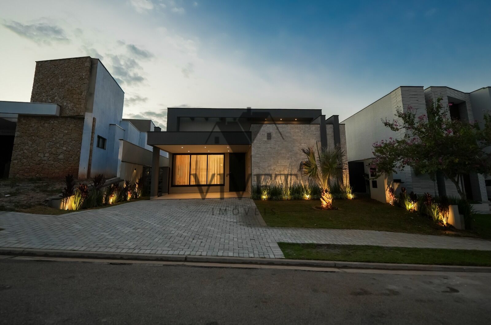 Casa de Condomínio, 4 quartos - Foto 1
