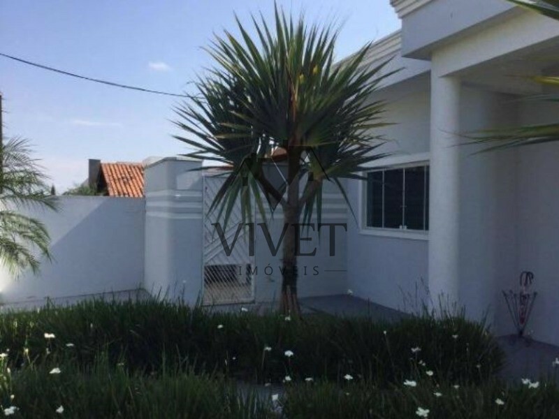 Casa de Condomínio à venda com 4 quartos, 381m² - Foto 2