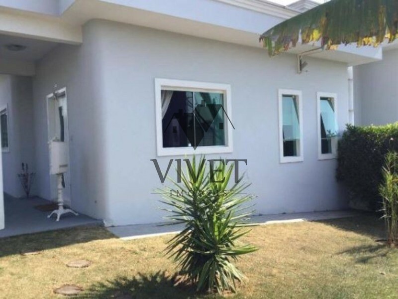 Casa de Condomínio à venda com 4 quartos, 381m² - Foto 1