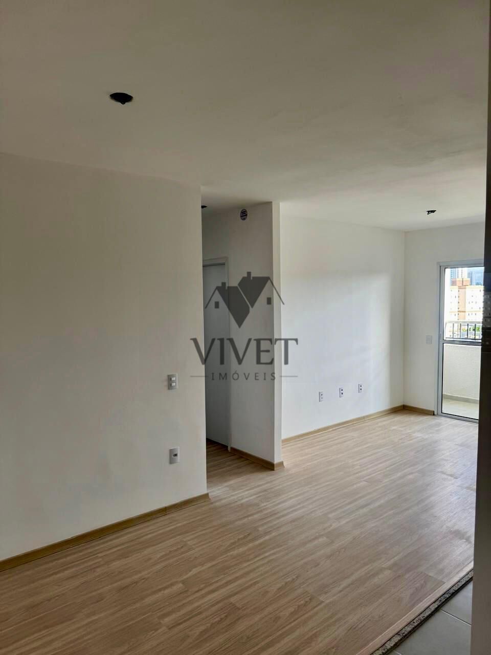 Apartamento à venda com 2 quartos, 61m² - Foto 4