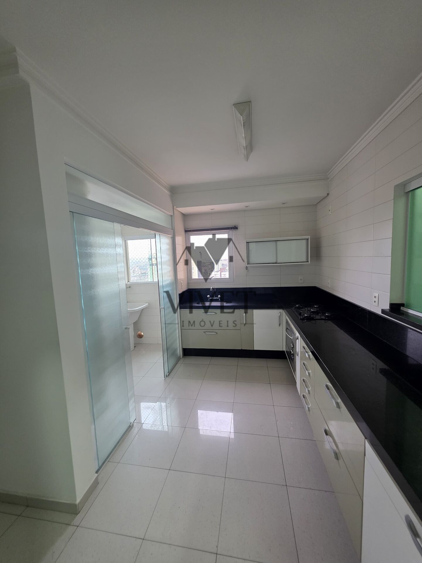 Apartamento à venda com 3 quartos, 145m² - Foto 6