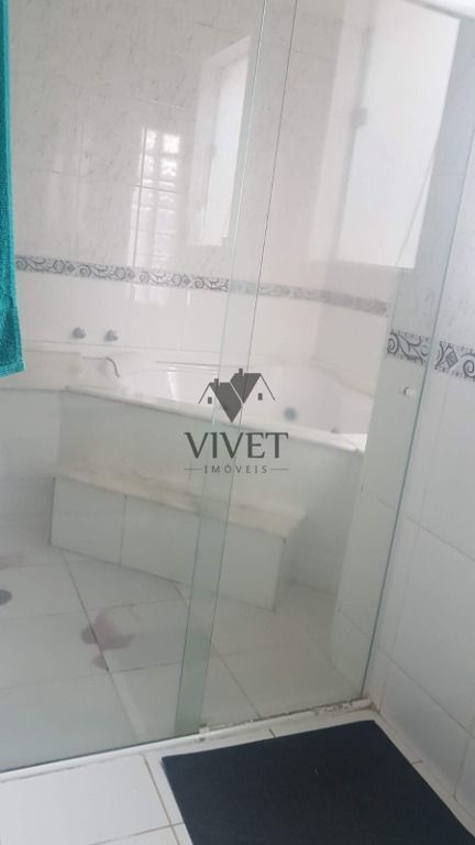 Casa de Condomínio à venda com 4 quartos, 300m² - Foto 10
