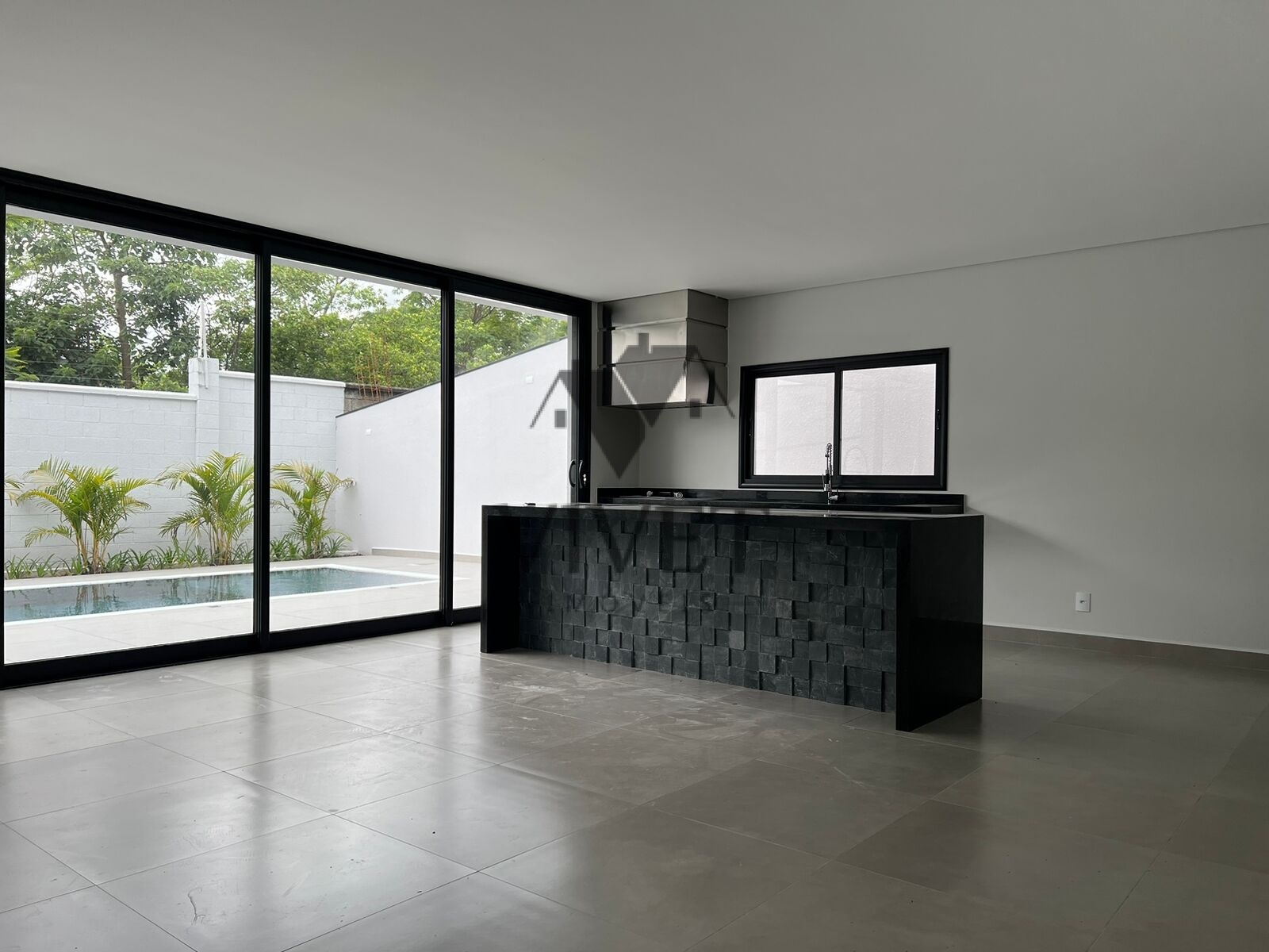 Casa de Condomínio à venda com 3 quartos, 300m² - Foto 3
