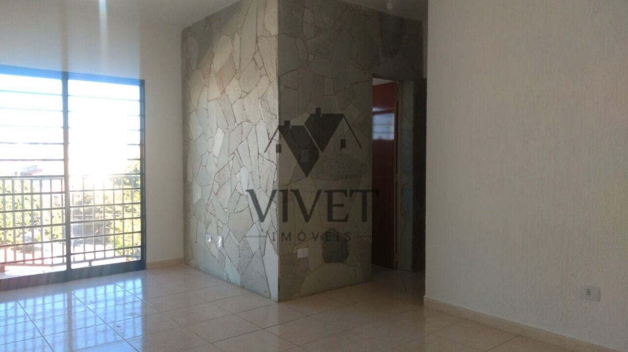 Apartamento à venda com 2 quartos, 67m² - Foto 3
