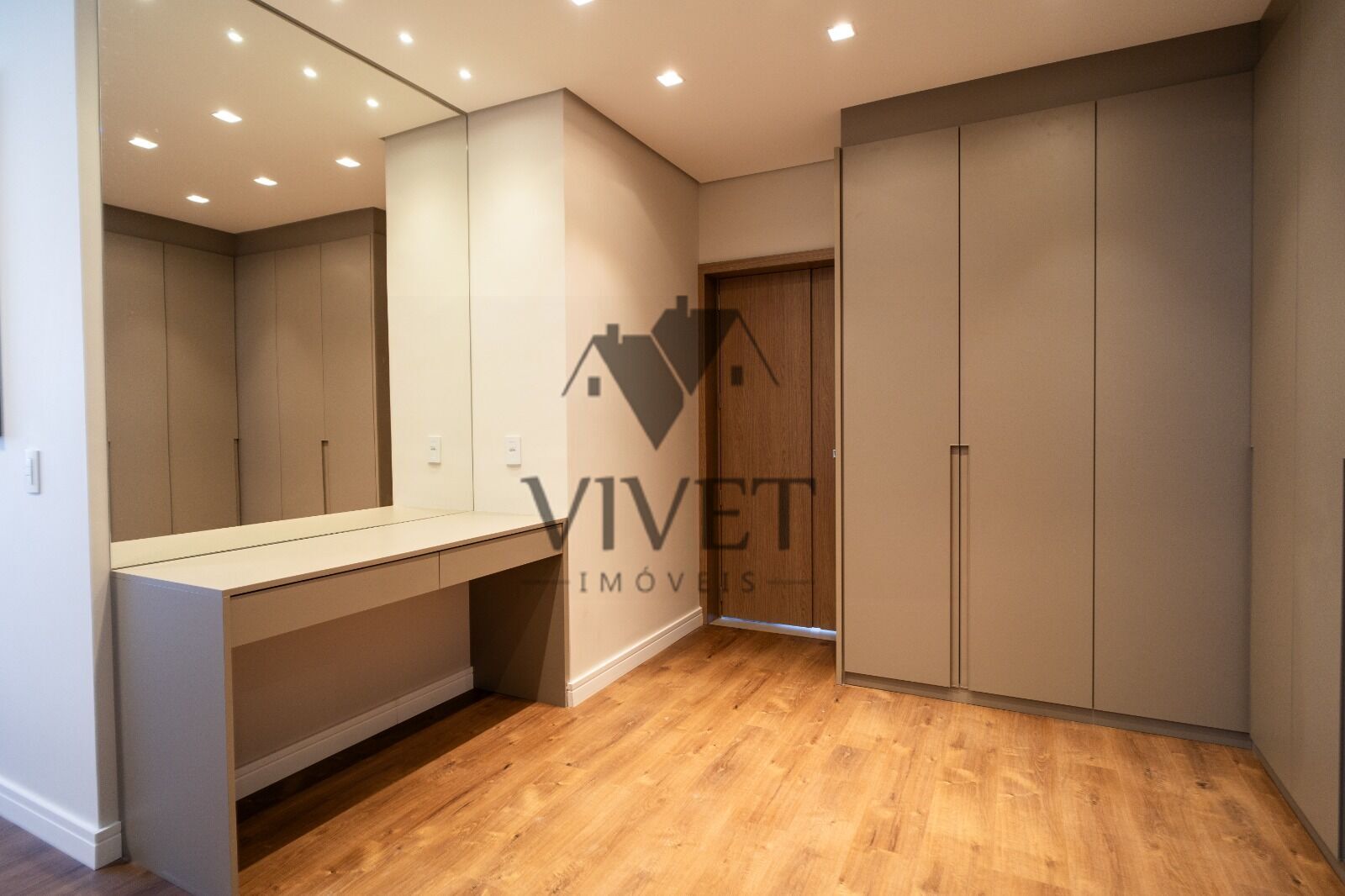 Apartamento à venda com 3 quartos, 151m² - Foto 13