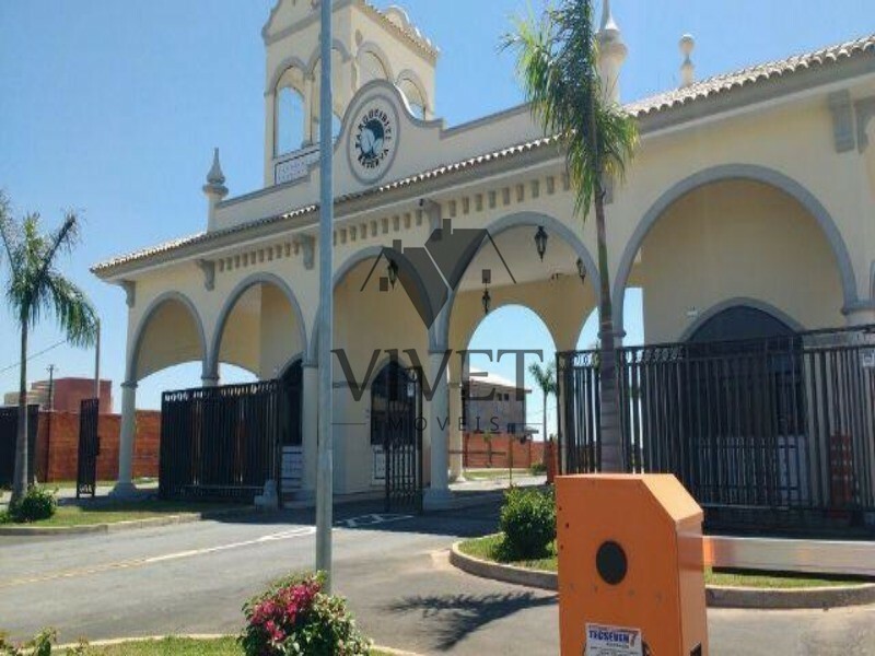 Casa de Condomínio à venda com 3 quartos, 220m² - Foto 4