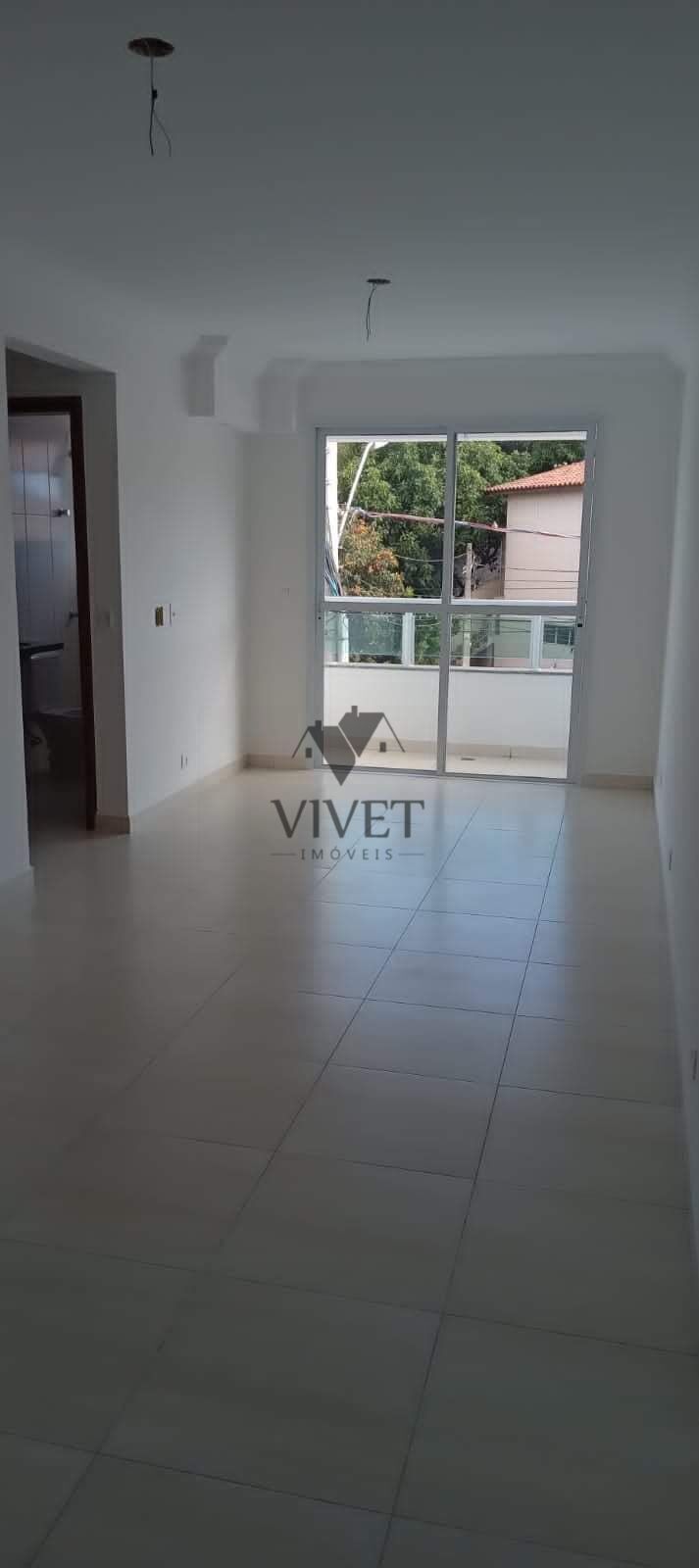 Apartamento à venda com 2 quartos, 64m² - Foto 1