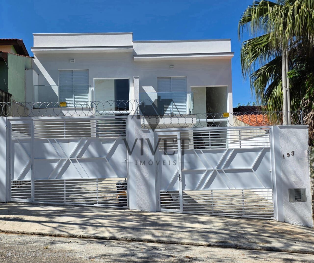 Casa à venda com 3 quartos, 123m² - Foto 1
