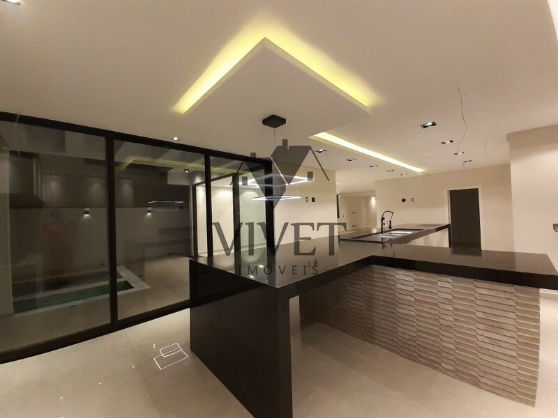 Casa de Condomínio à venda com 4 quartos, 370m² - Foto 9