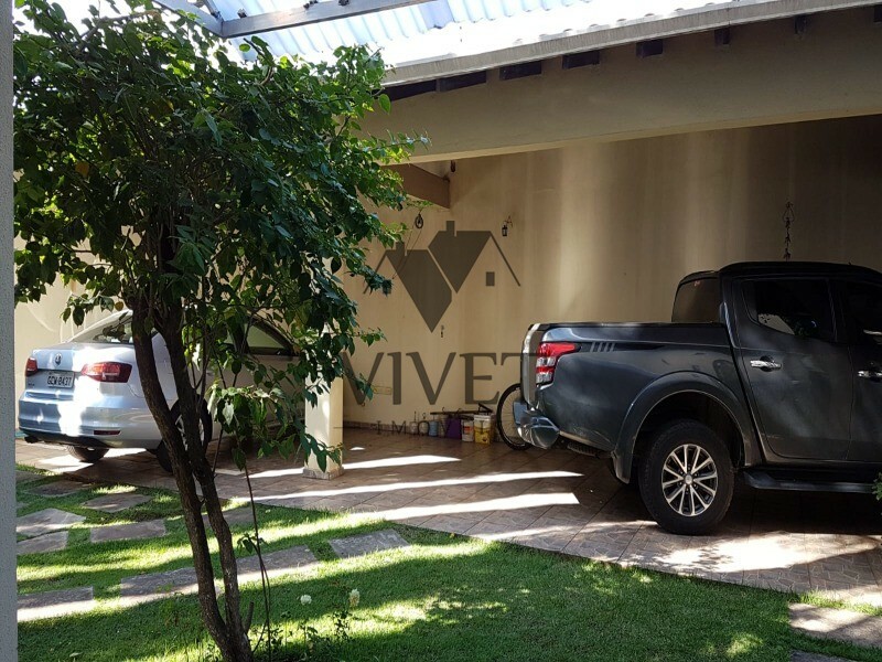 Casa de Condomínio à venda com 3 quartos, 243m² - Foto 3