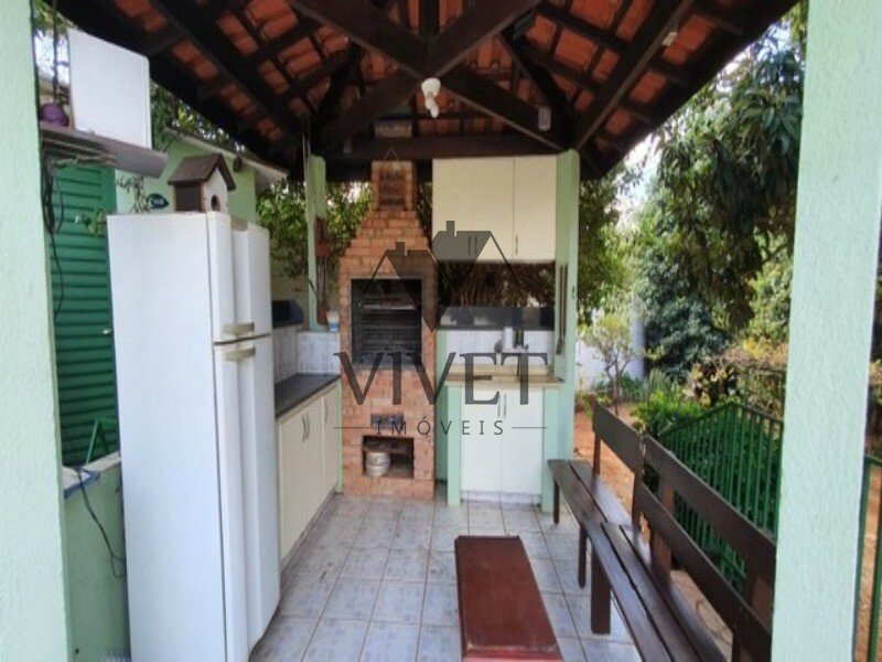 Chácara à venda com 4 quartos, 1700m² - Foto 18