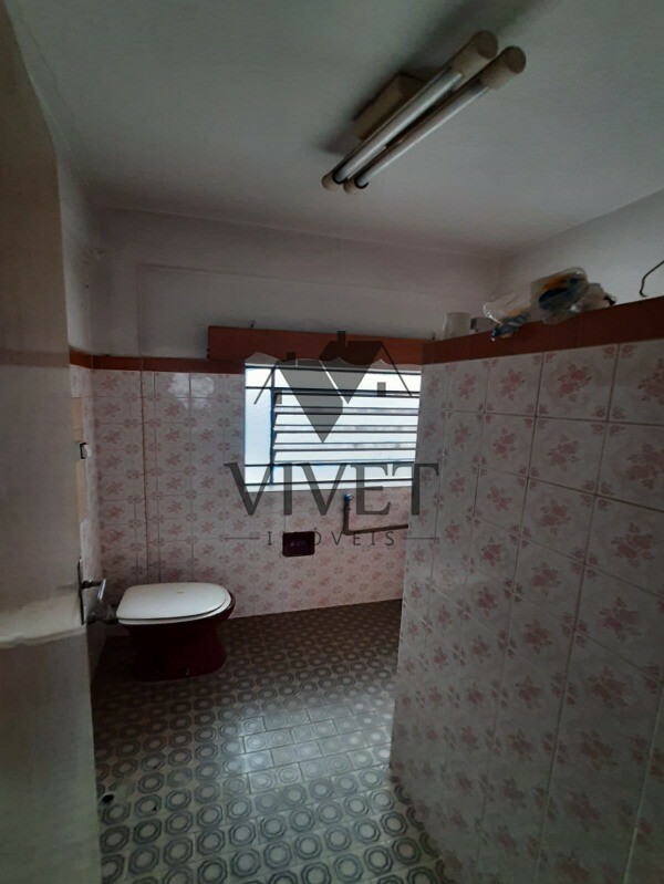 Casa à venda com 3 quartos, 400m² - Foto 42