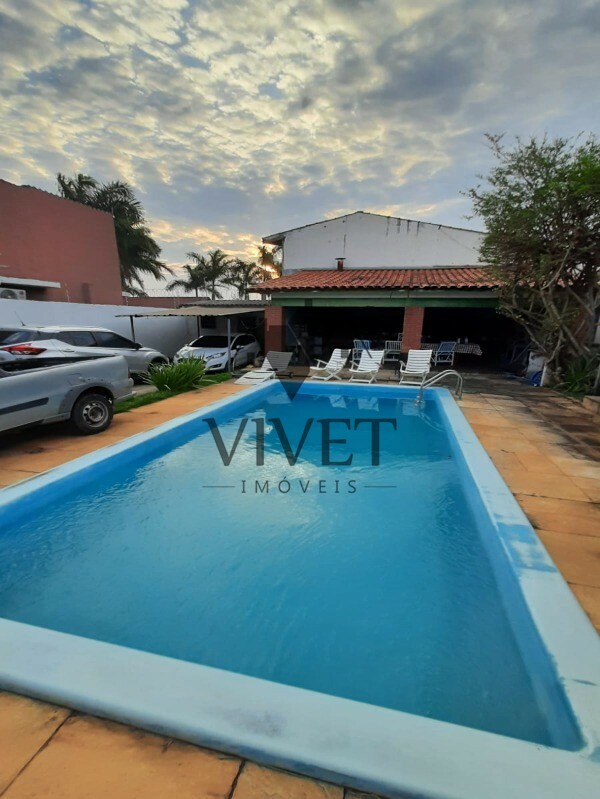 Casa à venda com 3 quartos, 400m² - Foto 17