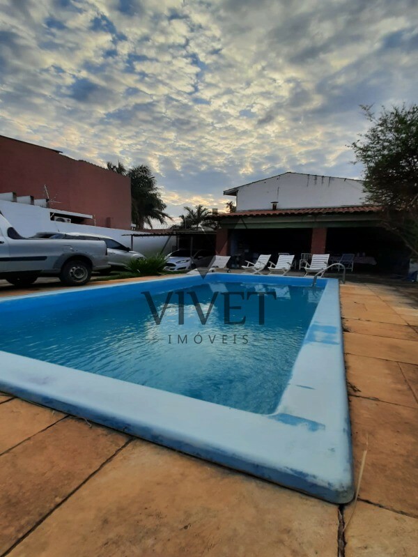 Casa à venda com 3 quartos, 400m² - Foto 16