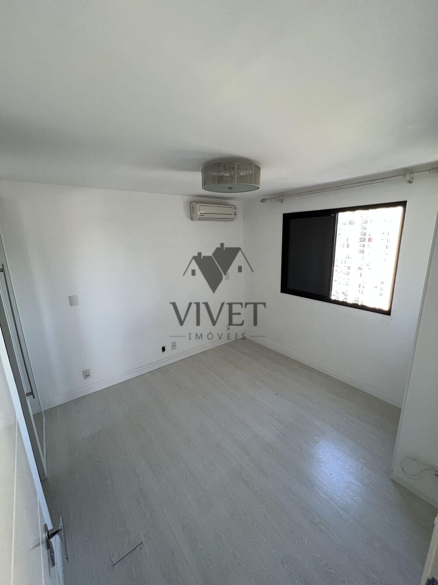 Apartamento à venda com 3 quartos, 244m² - Foto 18