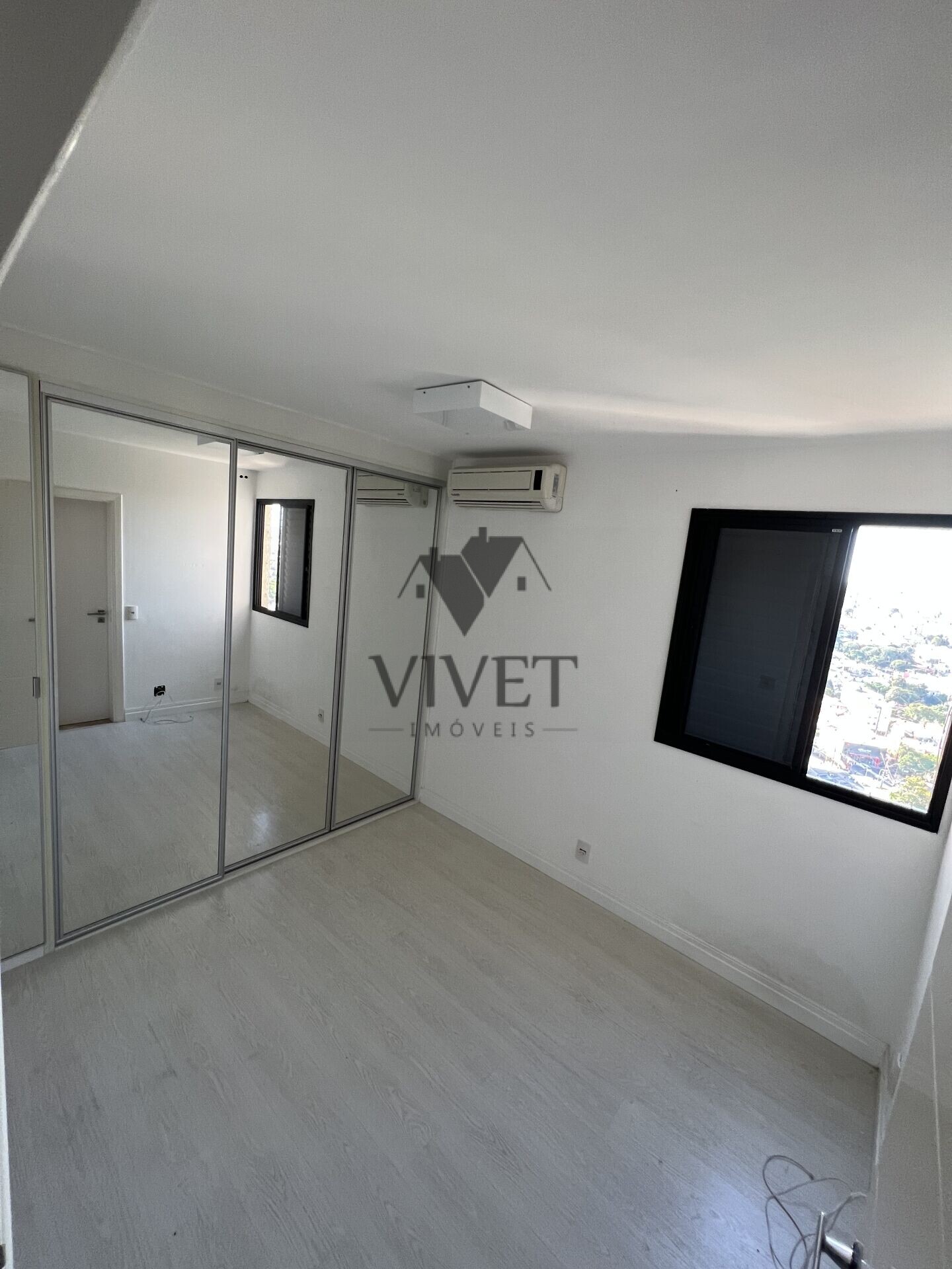 Apartamento à venda com 3 quartos, 244m² - Foto 11