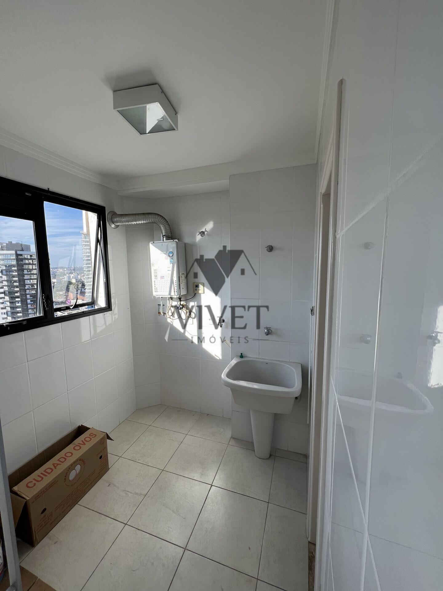 Apartamento à venda com 3 quartos, 244m² - Foto 6