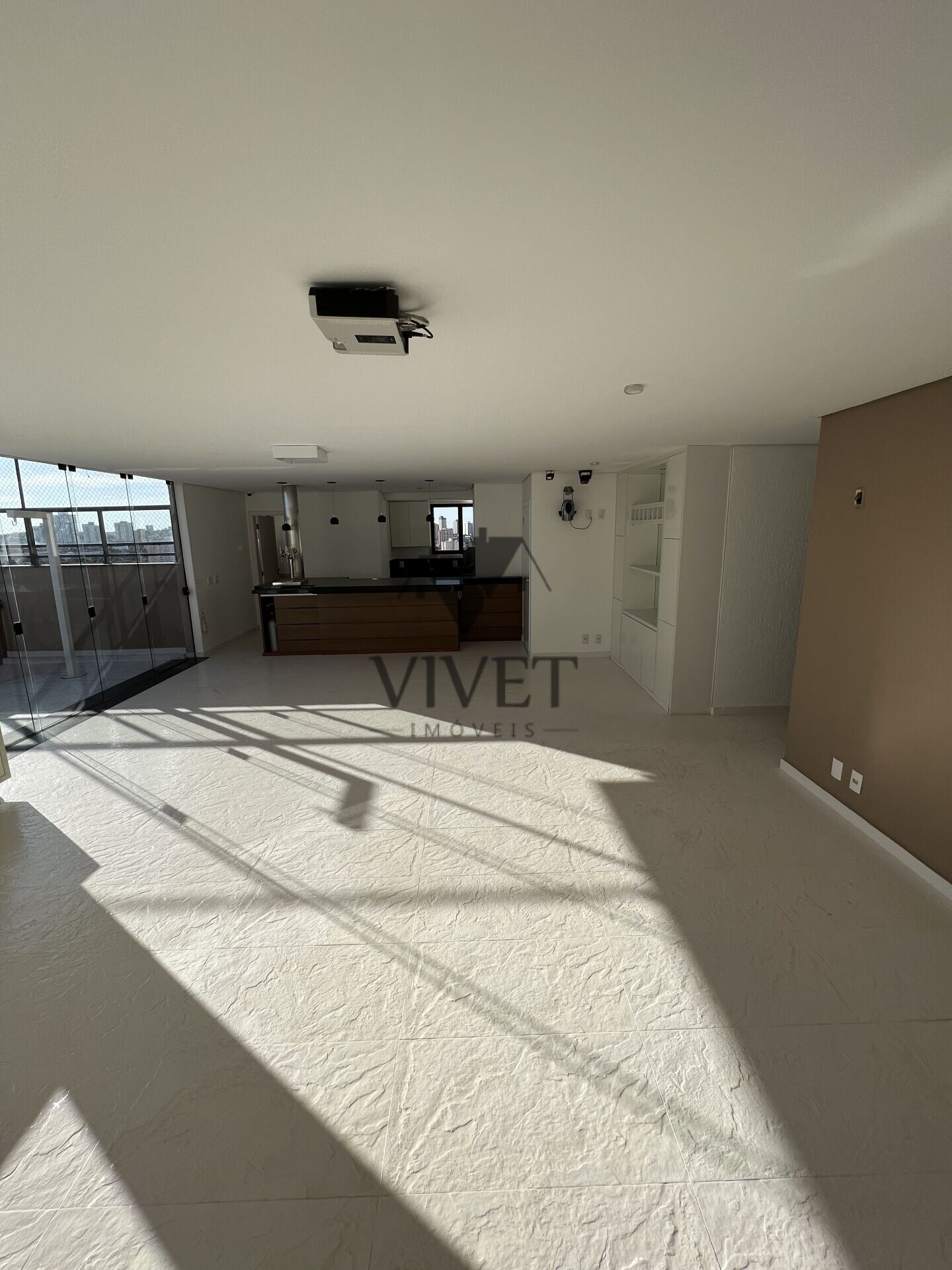 Apartamento à venda com 3 quartos, 244m² - Foto 3