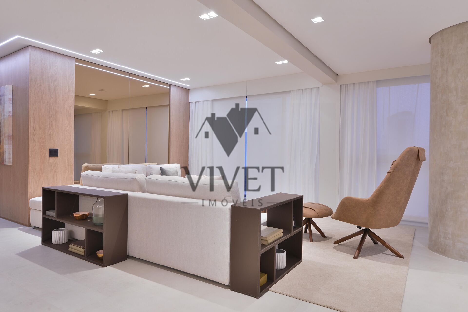Apartamento à venda com 3 quartos, 151m² - Foto 1