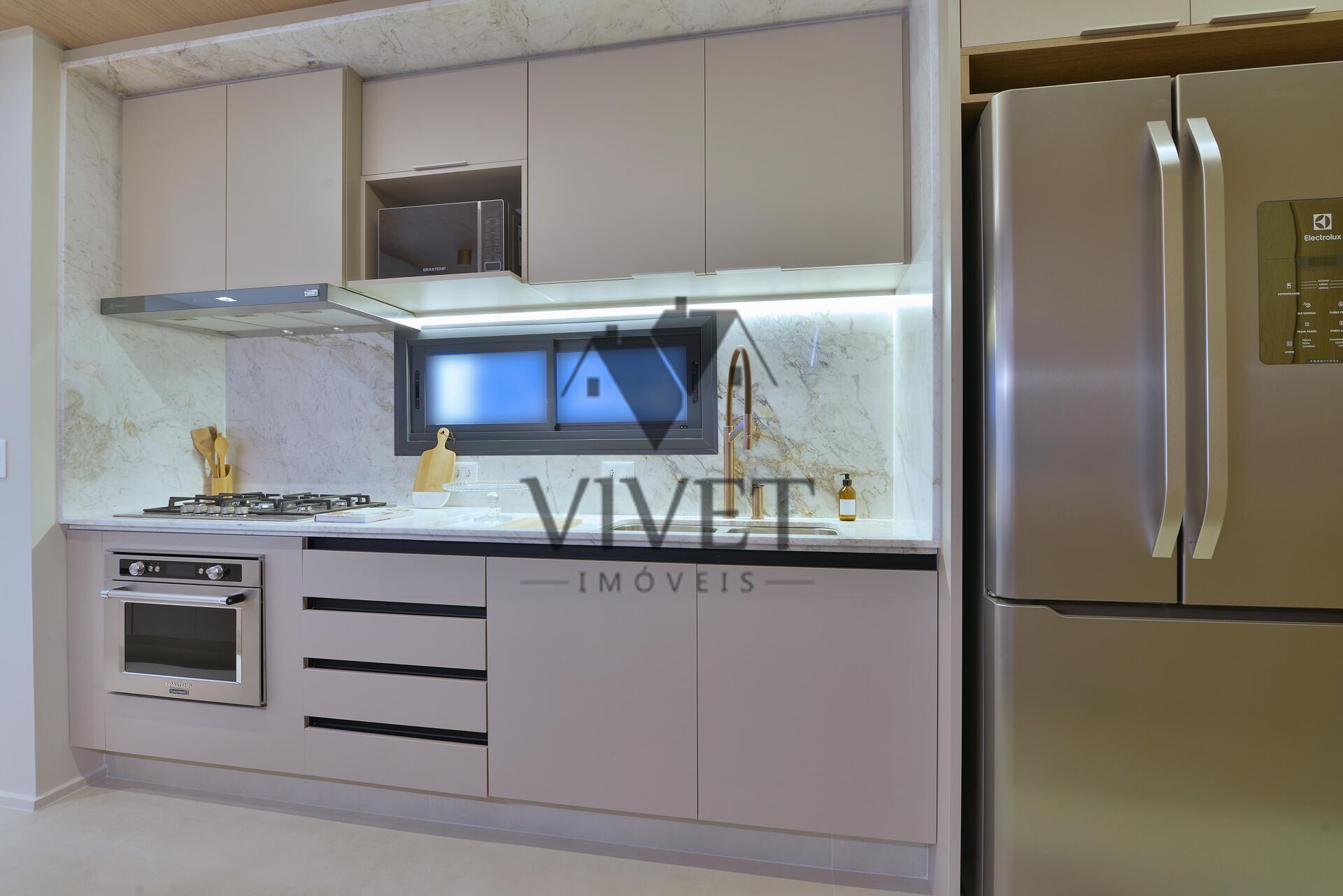 Apartamento à venda com 3 quartos, 151m² - Foto 7