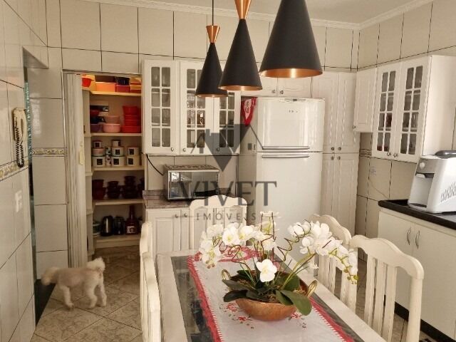 Casa à venda com 3 quartos, 162m² - Foto 8