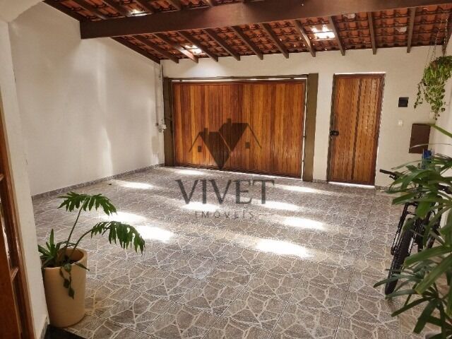 Casa à venda com 3 quartos, 162m² - Foto 3