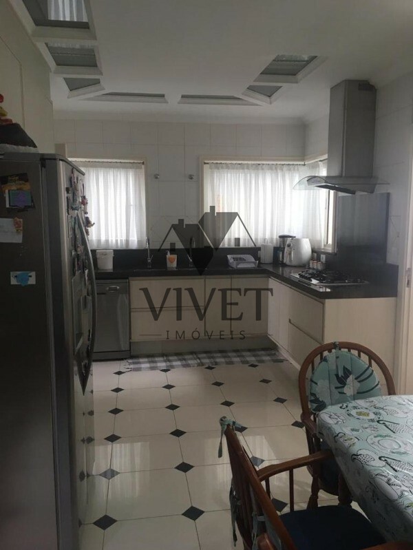 Casa de Condomínio à venda com 4 quartos, 450m² - Foto 6