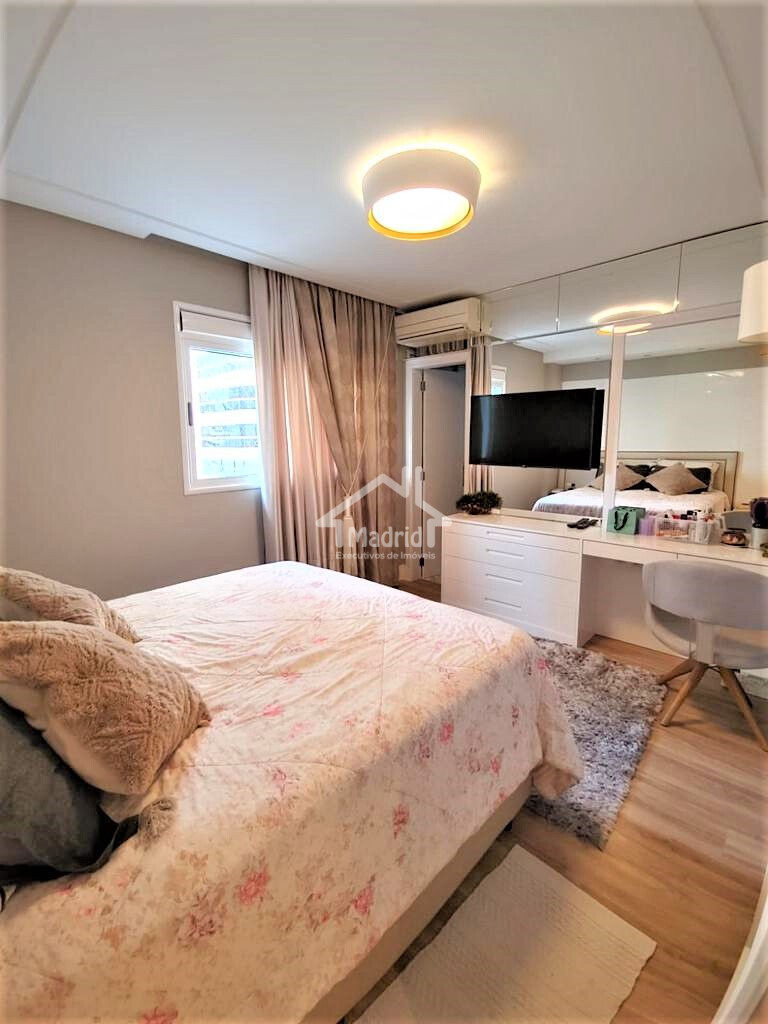 Apartamento à venda com 4 quartos, 160m² - Foto 13