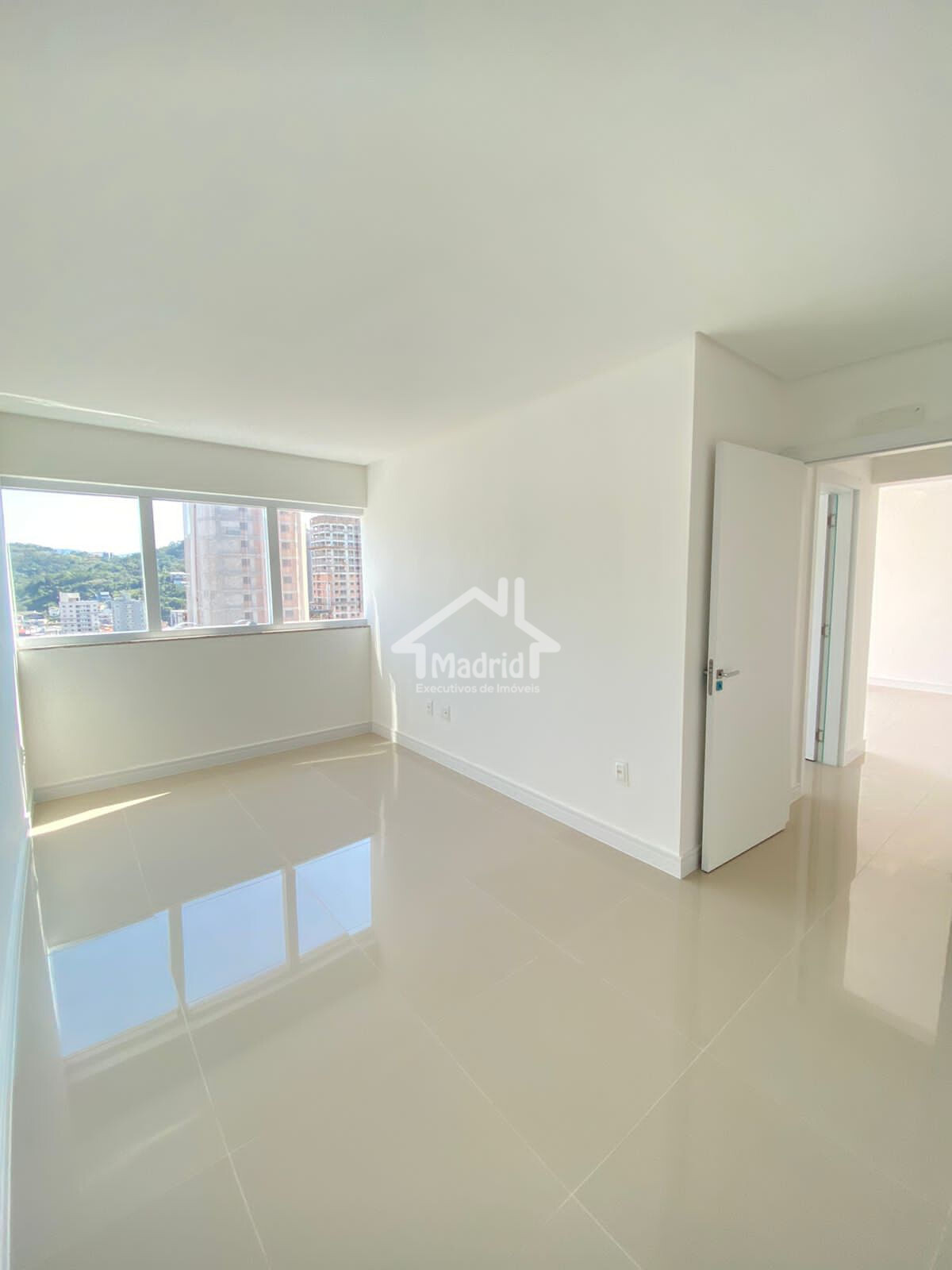 Apartamento à venda com 2 quartos, 56m² - Foto 9