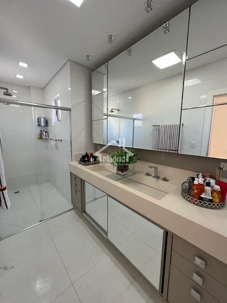 Apartamento à venda com 4 quartos, 222m² - Foto 29