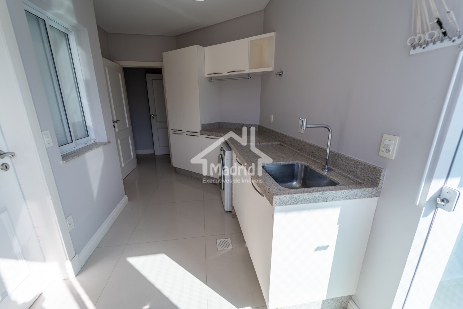 Apartamento à venda com 4 quartos, 270m² - Foto 27