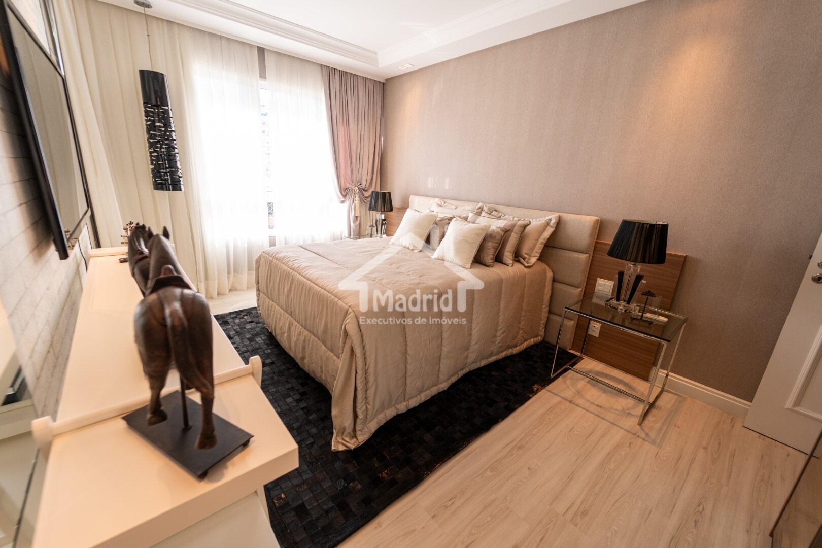 Apartamento à venda com 4 quartos, 270m² - Foto 46