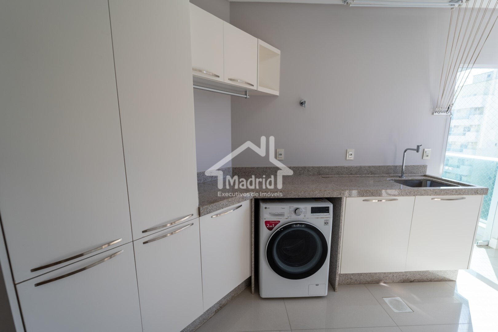 Apartamento à venda com 4 quartos, 270m² - Foto 28