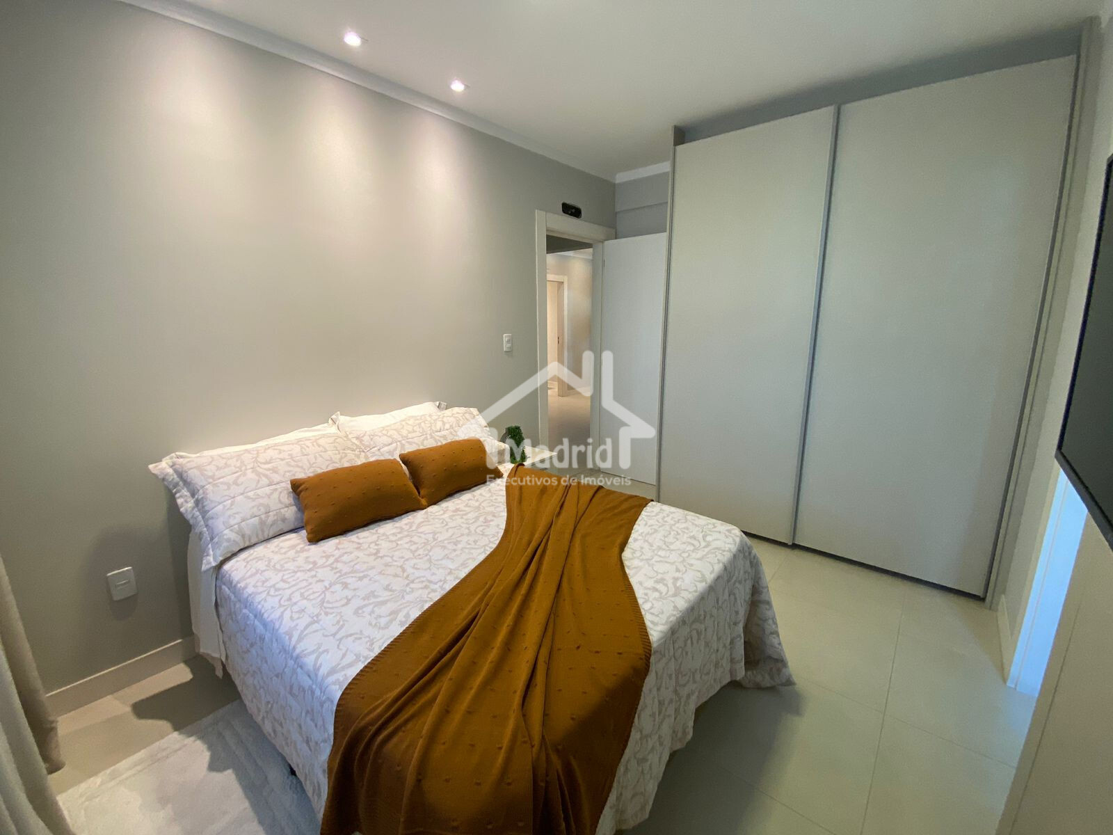 Apartamento à venda com 4 quartos, 175m² - Foto 21