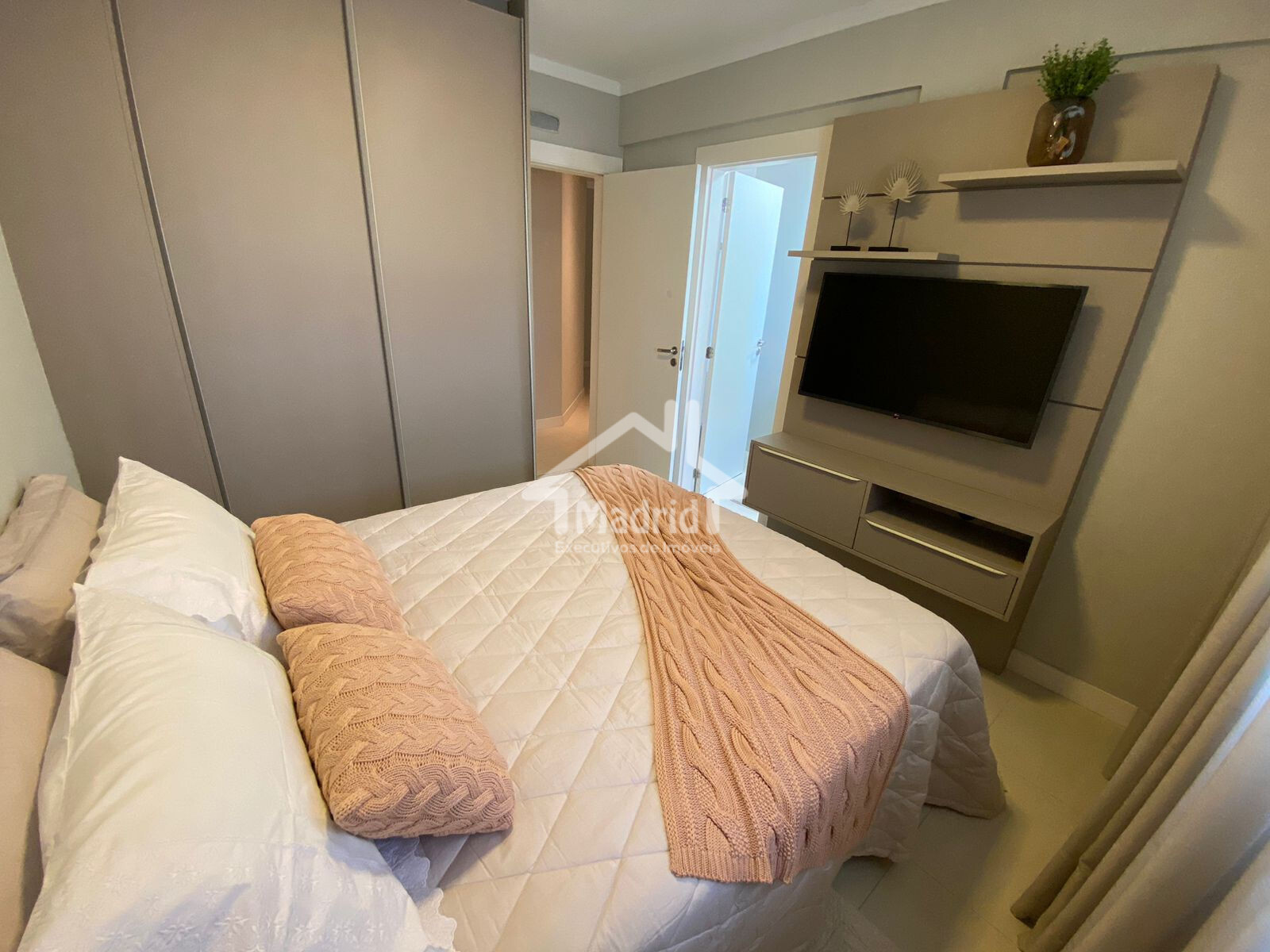 Apartamento à venda com 4 quartos, 175m² - Foto 20