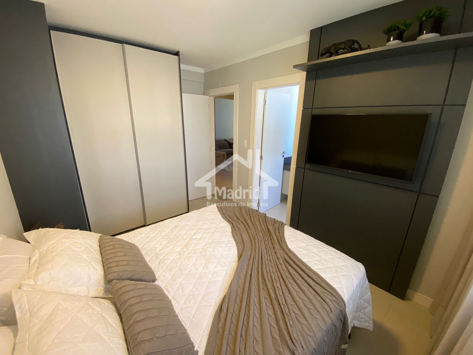 Apartamento à venda com 4 quartos, 175m² - Foto 25