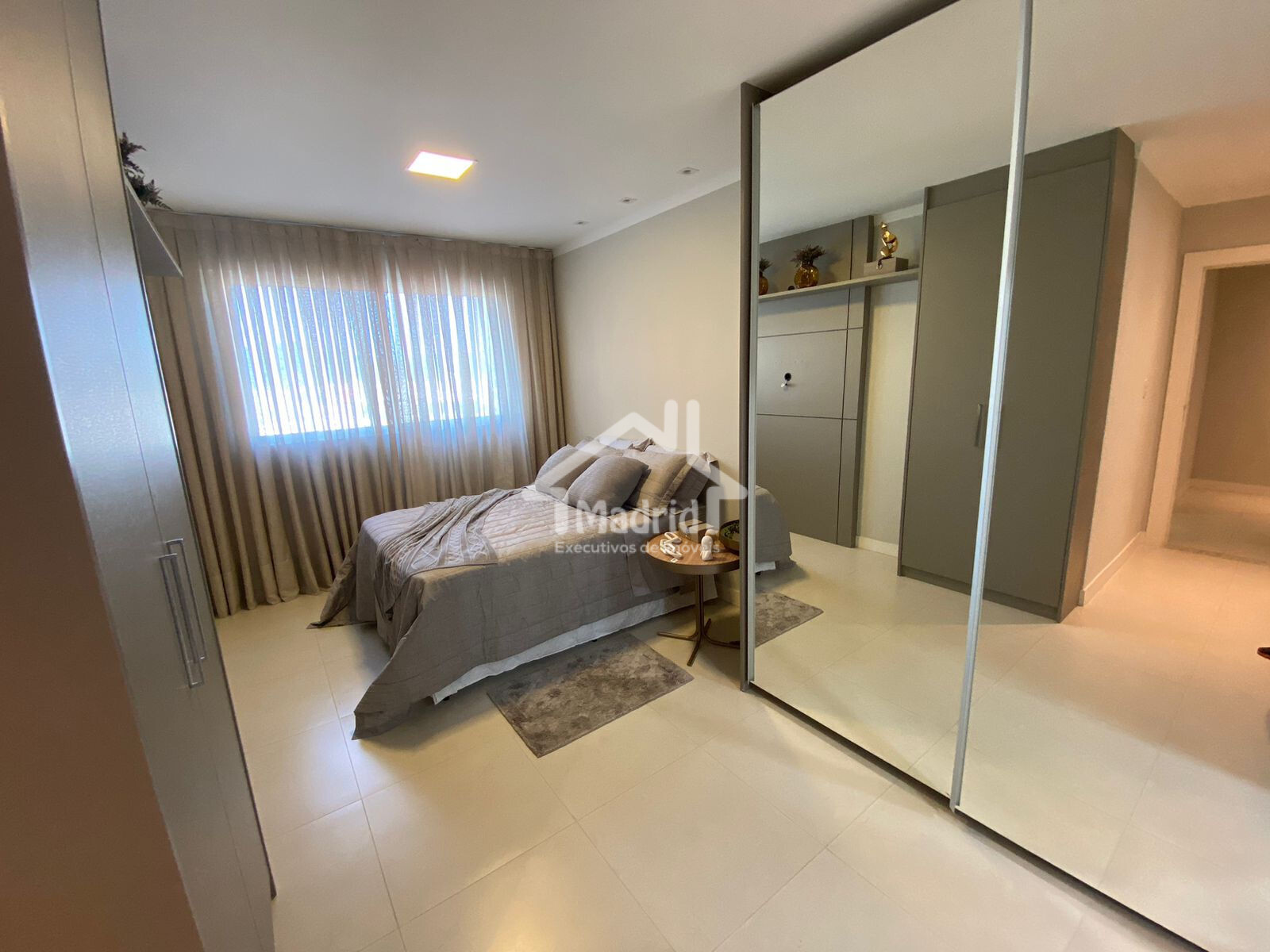 Apartamento à venda com 4 quartos, 175m² - Foto 16