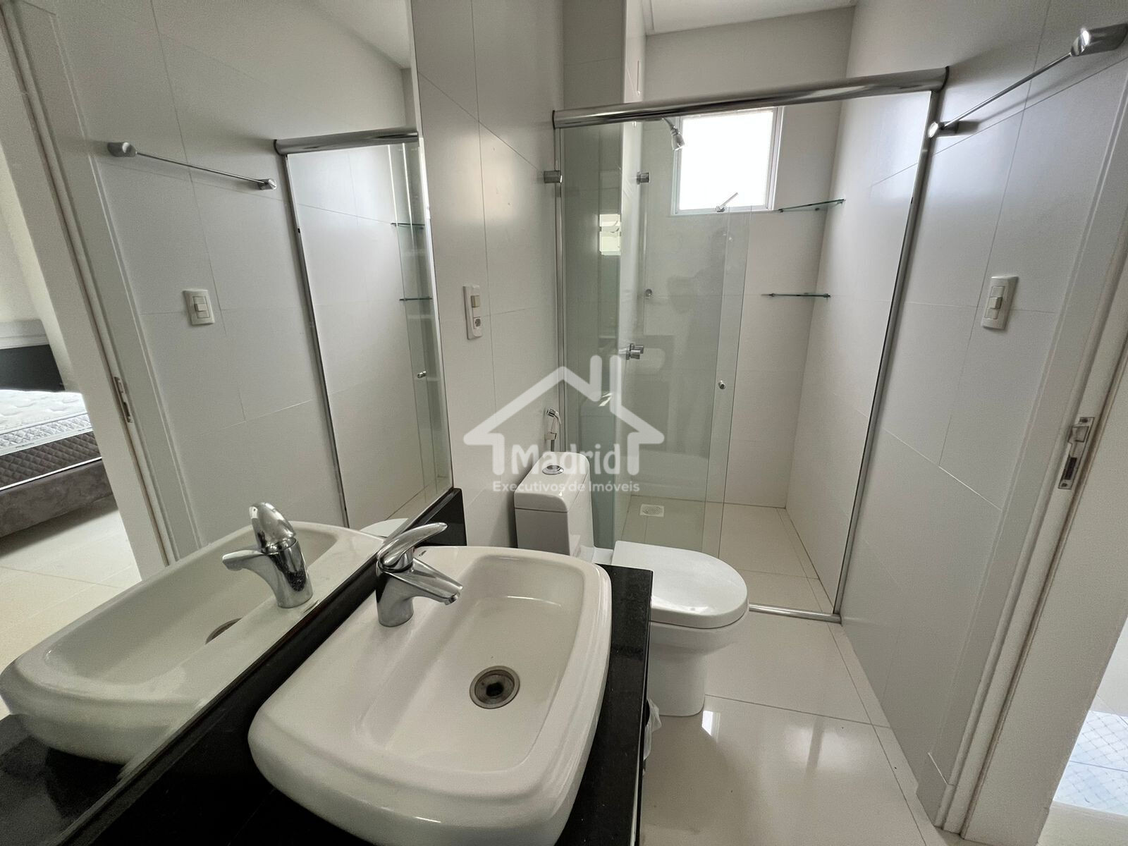 Apartamento à venda com 4 quartos, 180m² - Foto 12