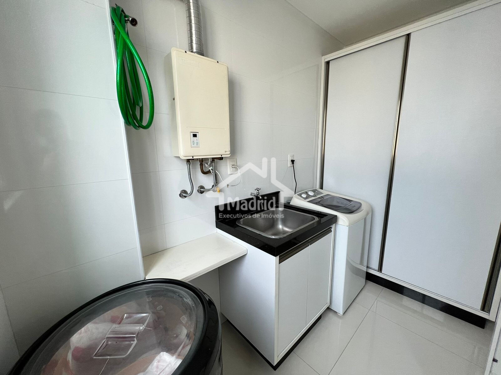 Apartamento à venda com 4 quartos, 180m² - Foto 6