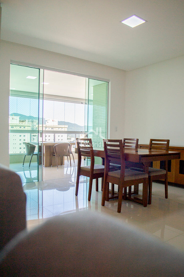 Apartamento à venda com 4 quartos, 175m² - Foto 9