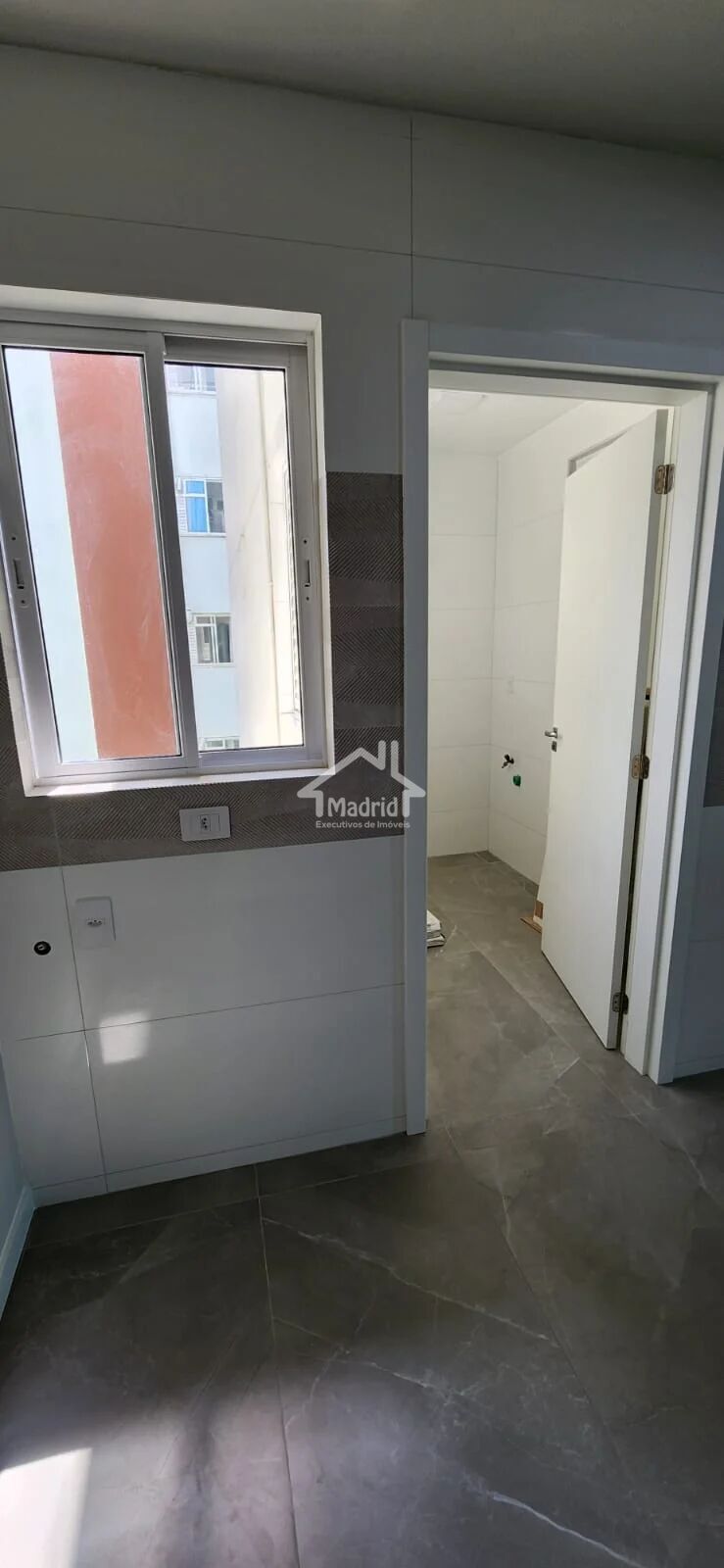 Apartamento à venda com 3 quartos, 110m² - Foto 9