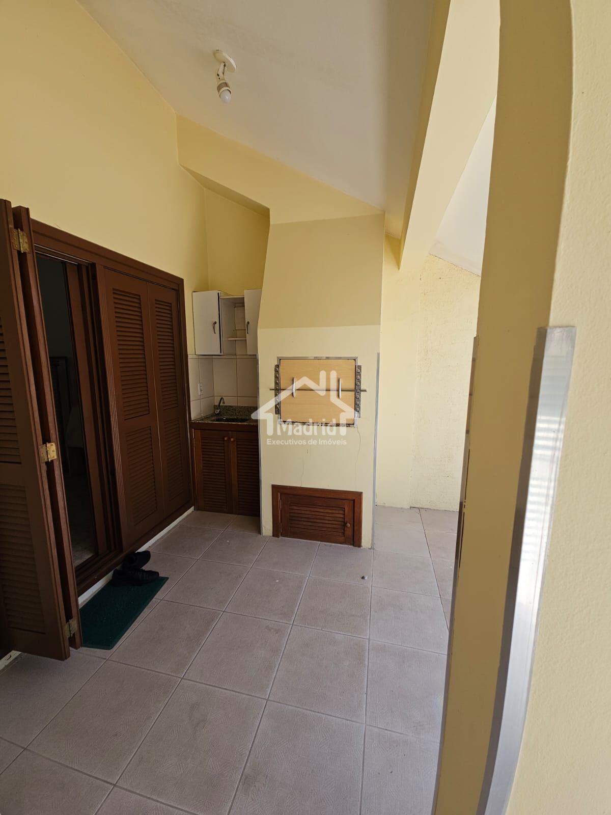 Casa à venda com 4 quartos, 290m² - Foto 8