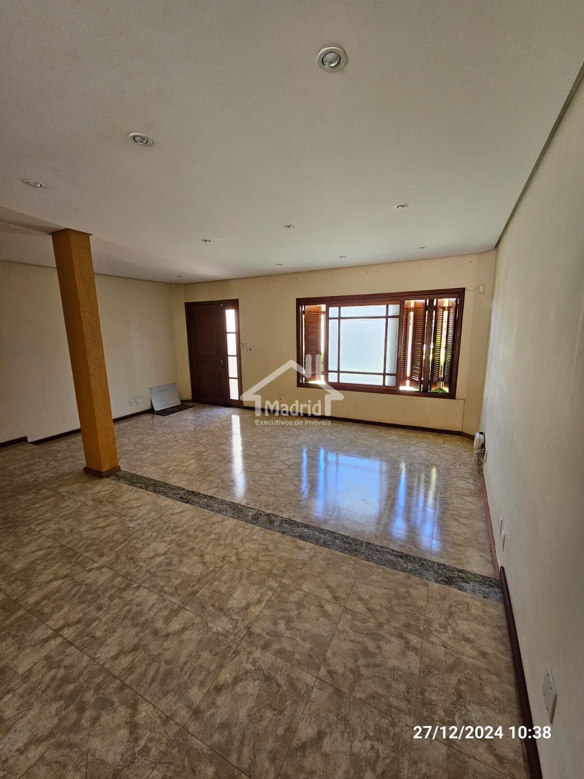 Casa à venda com 4 quartos, 290m² - Foto 18