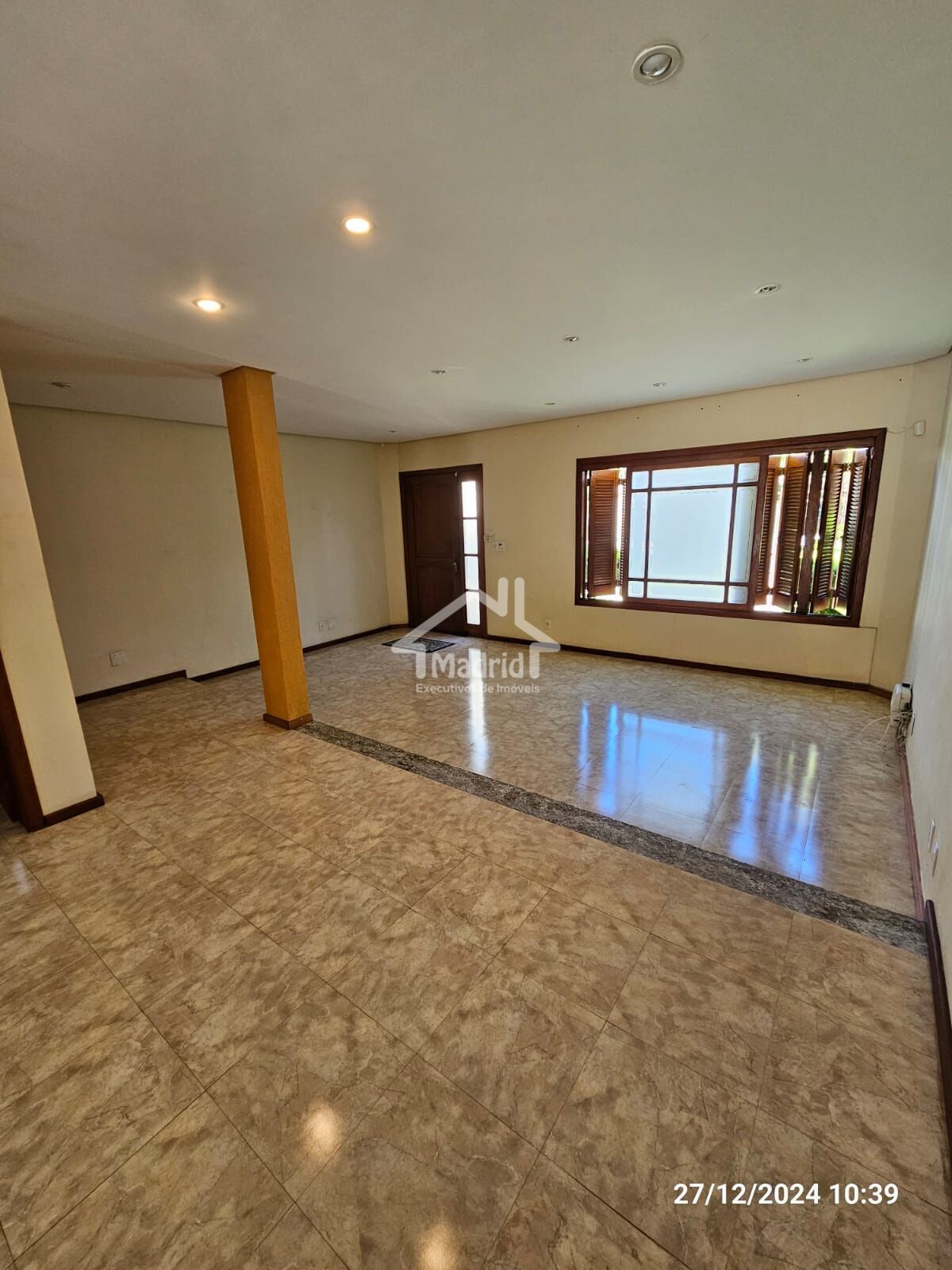 Casa à venda com 4 quartos, 290m² - Foto 14