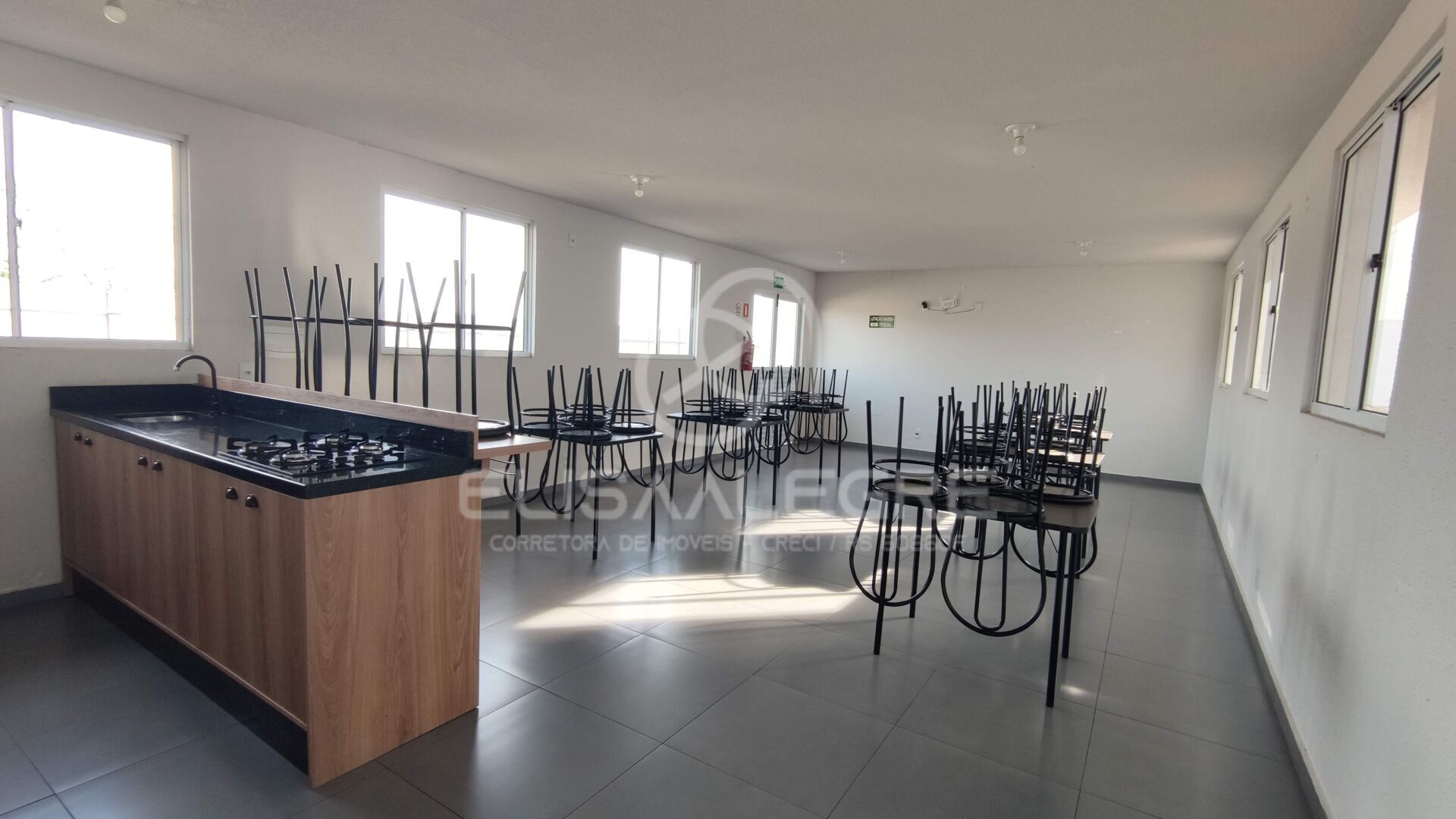 Apartamento à venda com 2 quartos, 42m² - Foto 24