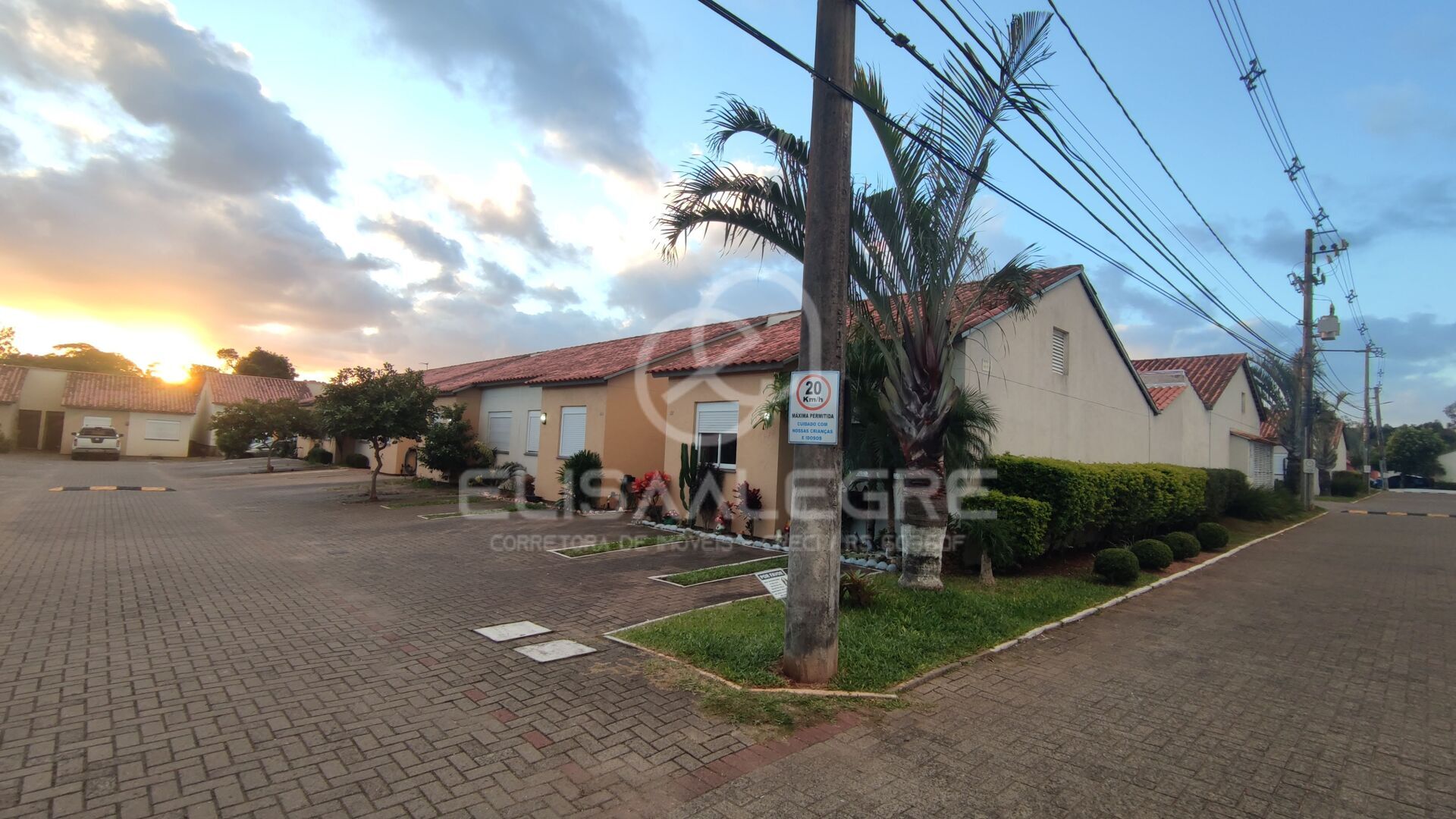 Casa de Condomínio à venda com 2 quartos, 80m² - Foto 43