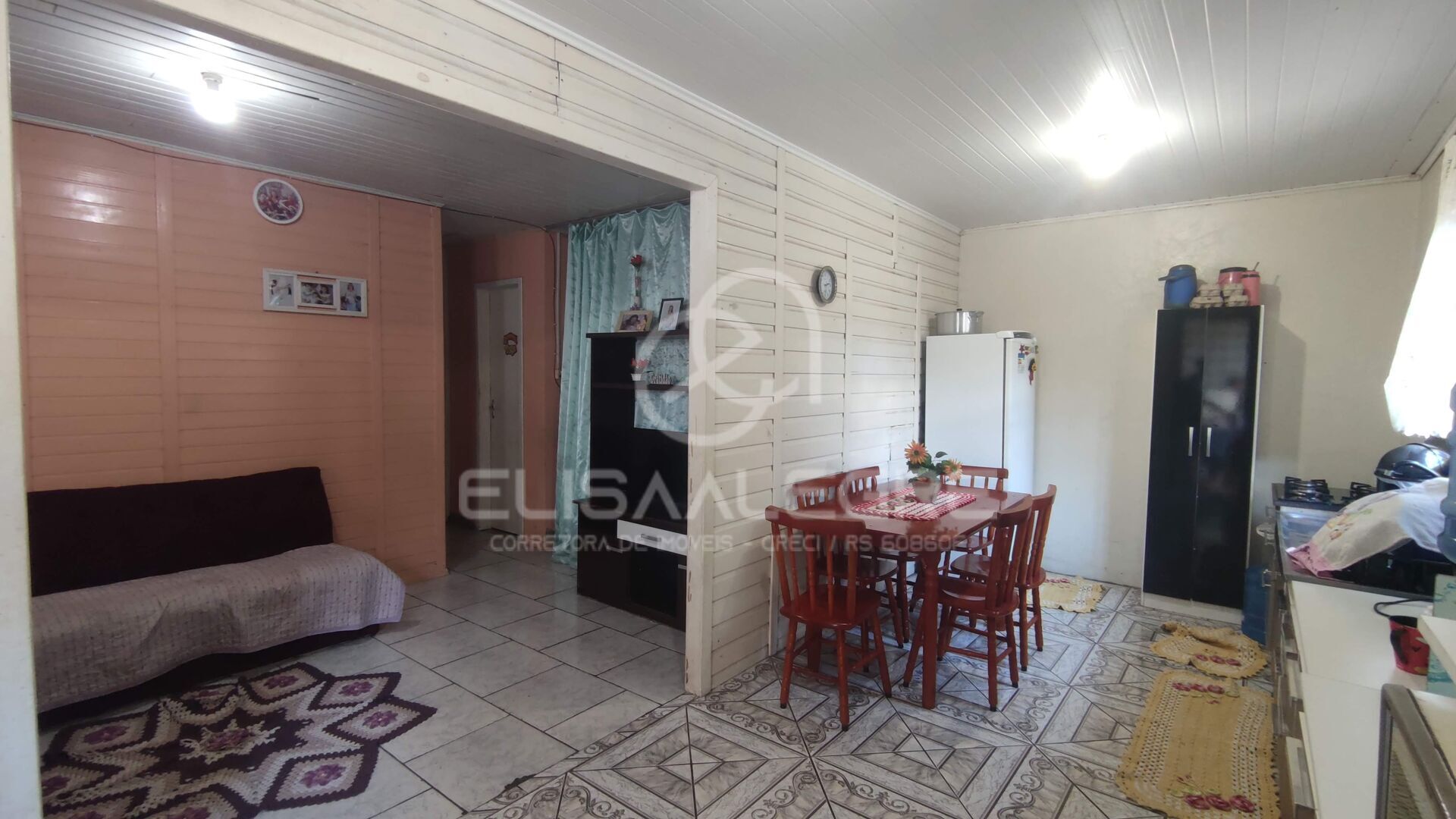 Casa à venda com 2 quartos, 100m² - Foto 3