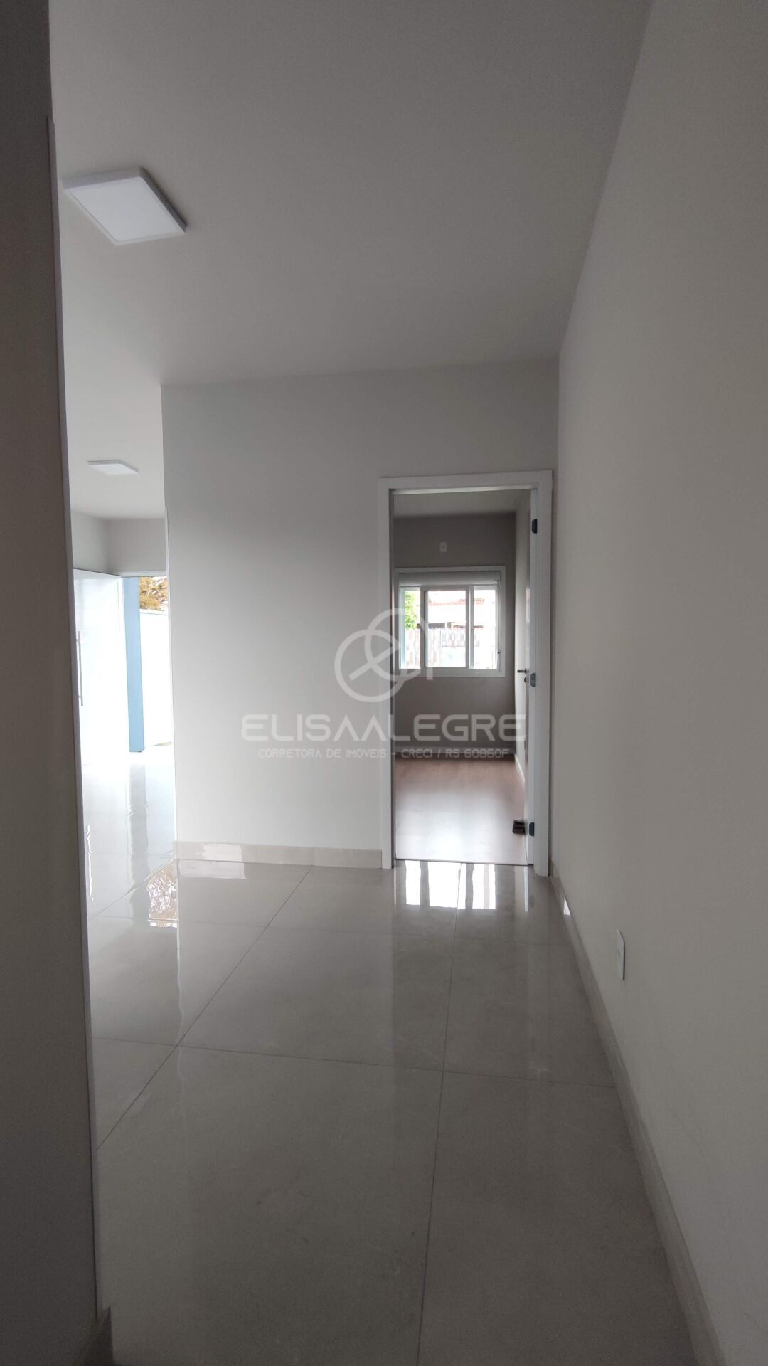 Casa à venda com 2 quartos, 55m² - Foto 27