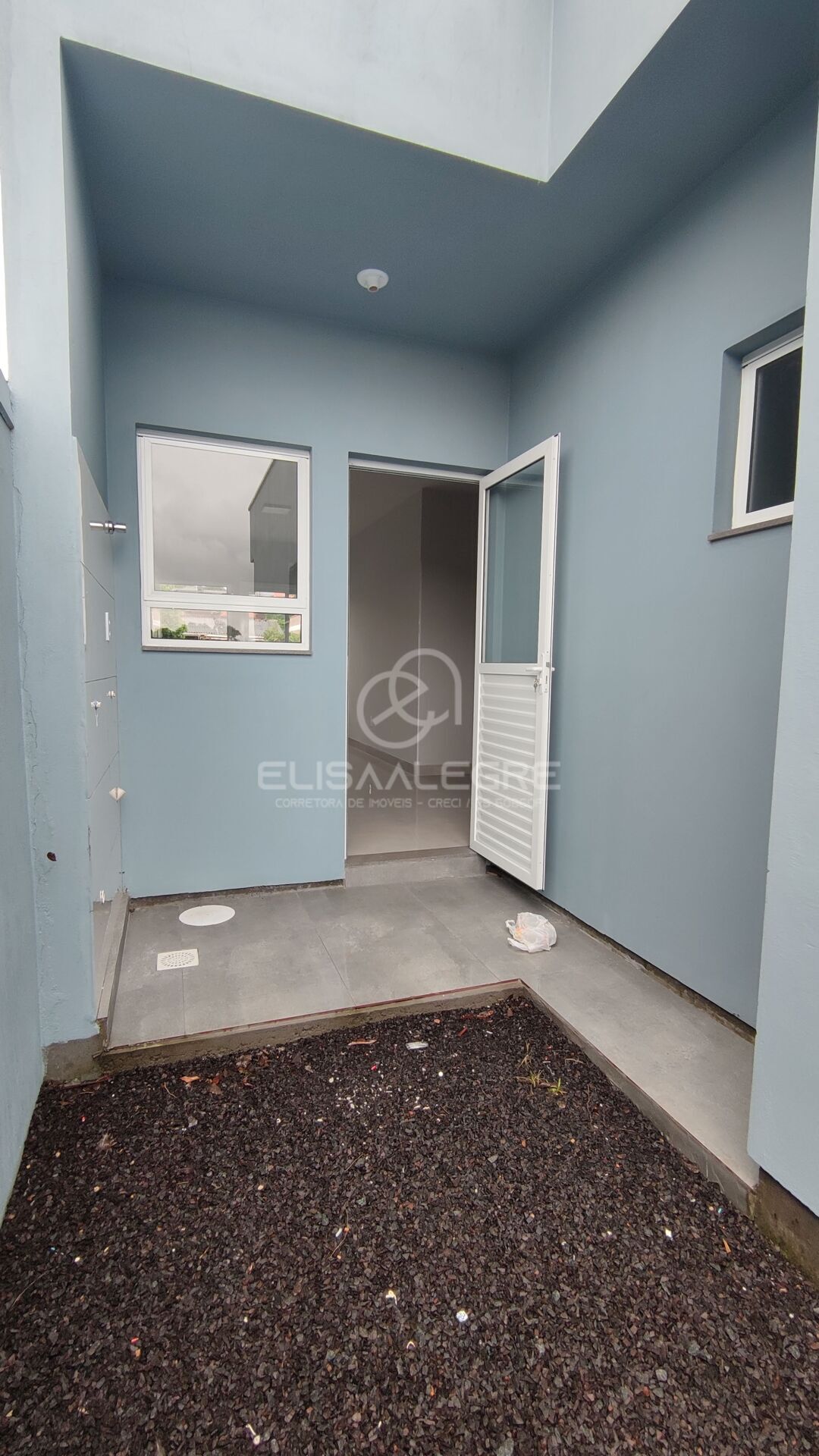 Casa à venda com 2 quartos, 55m² - Foto 12